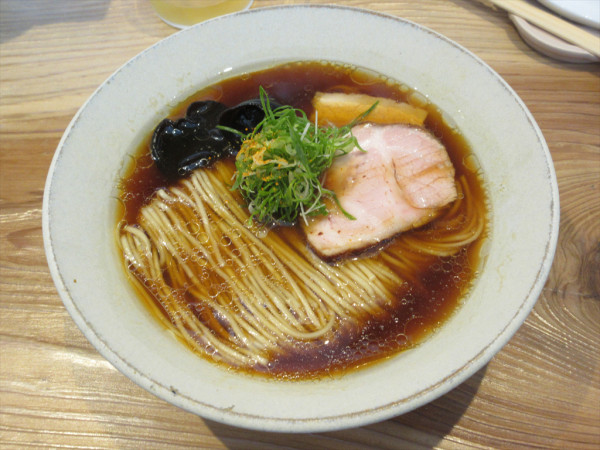 「中華そば（970円）」@Mugi と Buta ヌードルスの写真