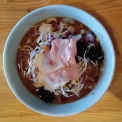 サンマ煮干豚骨らーめん(太麺)