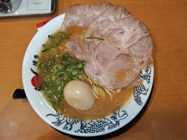 「豚骨醤油味玉チャーシューメン」@博多 一幸舎 エキマルシェ大阪店の写真