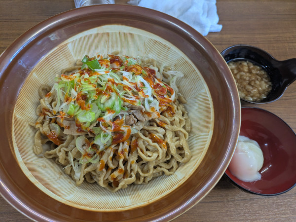 「【3連休限定】どで家のネギ玉油そば➕麺増し600g申請」@ラーメンの店 どでん 北浦和店の写真