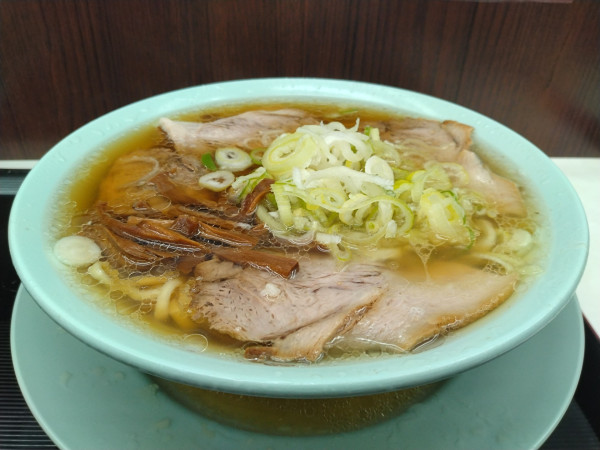 「中華そば」@新橋ニューともちんラーメン 神保町店の写真