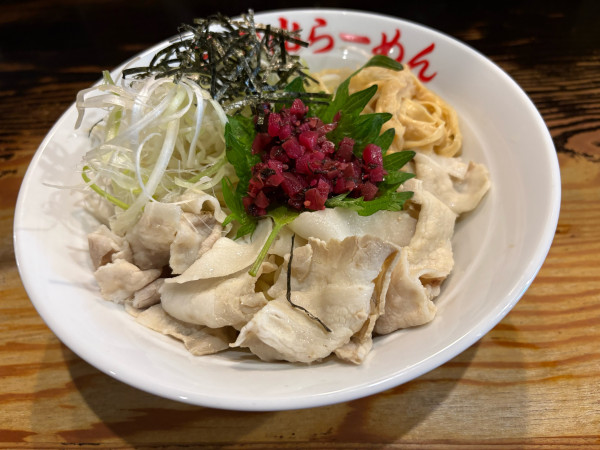 「豚しゃぶ冷やし梅しそまぜそば」@日の出らーめん 千種分店の写真