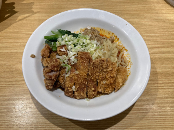 「排骨汁なし担々麺」@排骨担々 五ノ井の写真