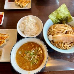 濃厚豚骨魚介つけ麺  味噌/ライス/半餃子