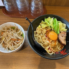 辛麺真空 相模大野店の画像