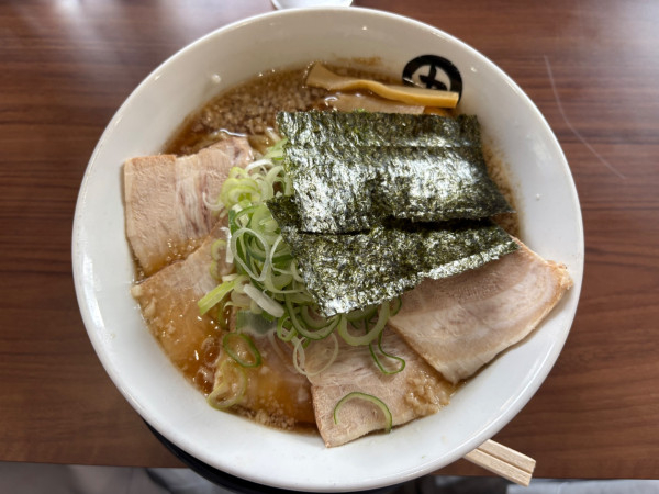 「黒の中華そば」@伊藤商店 玉村店の写真