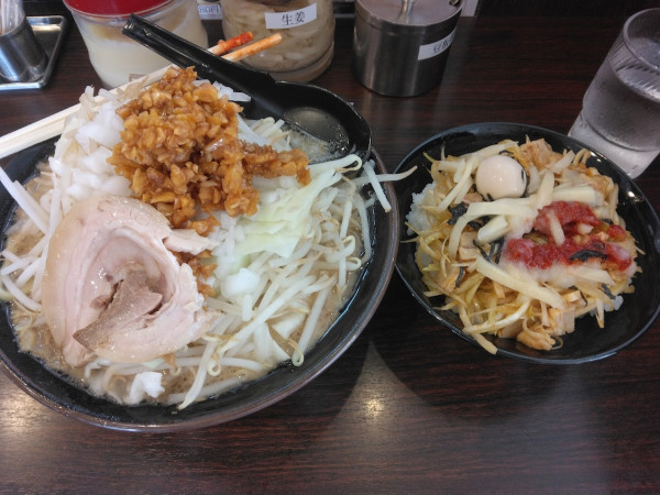 「豚そば1120円、ネギチャ丼(320円？クーポンで無料)」@横濱家系ラーメン たくみ家 我孫子店の写真