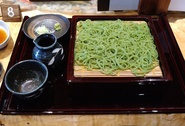 「しそそば＋いわし天ぷら【共に季節限定】」@手打ち蕎麦 山商の写真