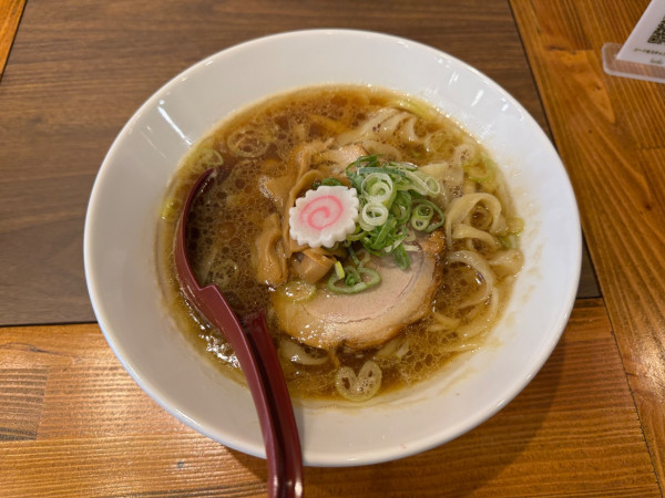 「極上中華そば 599円(税込659円)」@麺屋 ほっちゃん 西荻窪北口駅前店の写真