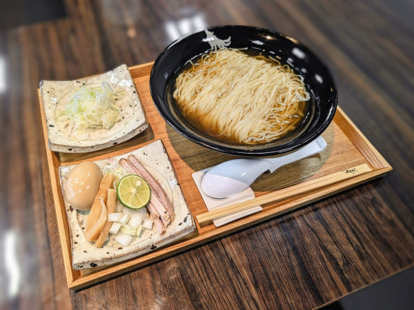 「冷やし煮干しそば【限定】」@麺馳走オオカミの写真