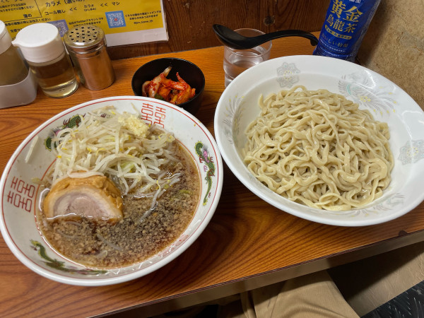 「ラーメン ¥1000 つけ麺 ¥100 タマネギキムチ ¥150」@ラーメン二郎 亀戸店の写真