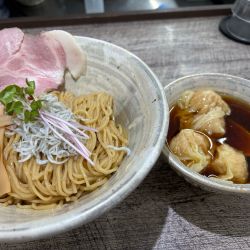雲呑つけ麺1350円