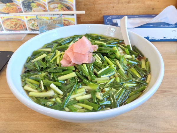 「博多ネギラーメン大盛」@手打ちラーメン 金龍の写真