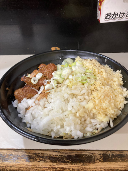 「汁なし塩」@ラーメン 富次郎 堀町店の写真