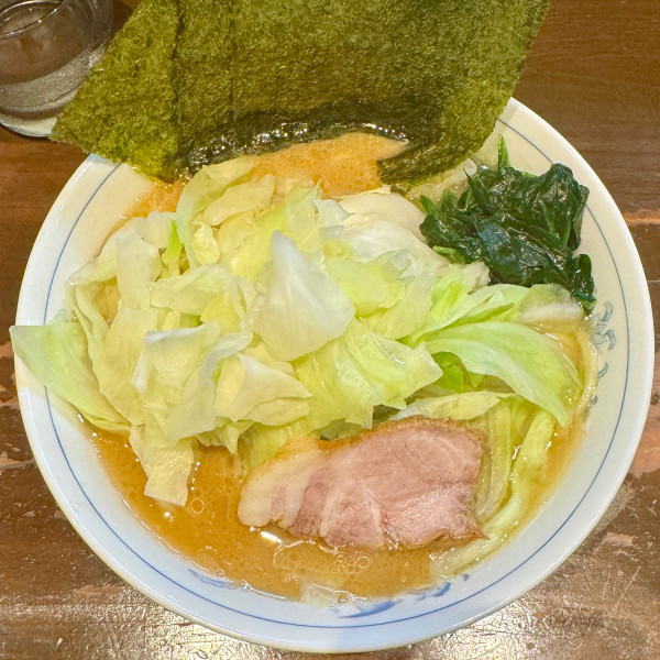 「キャベツラーメン」@横浜家系ラーメン 中島家の写真
