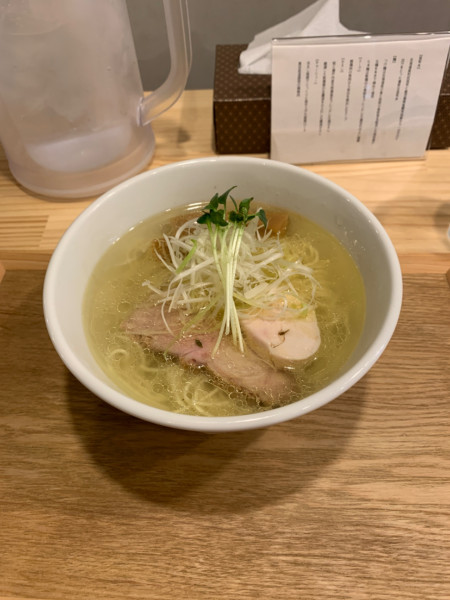 「鶏塩らぁ麺」@MENYA TOMOSHIBIの写真