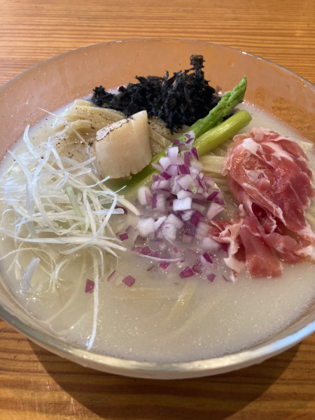 「ホタテの冷やしラーめん」@貝出汁ラーめん クラムの写真