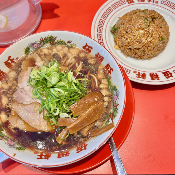 黒ヤキメシ定食並（1050円）