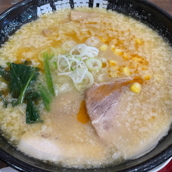 「白の味噌らーめん 900円」@伊藤商店 玉村店の写真