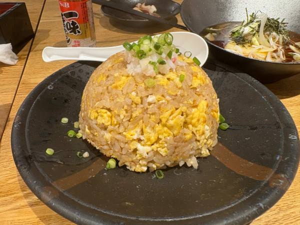 「黄金かに炒飯 768円 他」@海鮮処 さくら水産 朝霞台北口店の写真