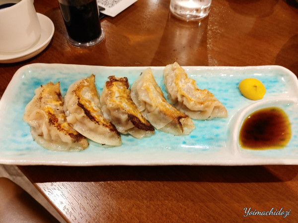 「自家製いか餃子（620円）」@いか清 大門店の写真