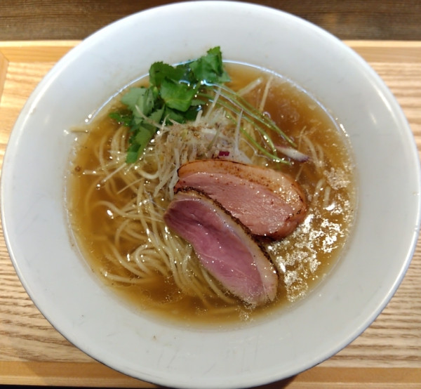 「最上鴨中華蕎麦(塩)1200円」@鴨出汁中華蕎麦 麺屋yoshikiの写真
