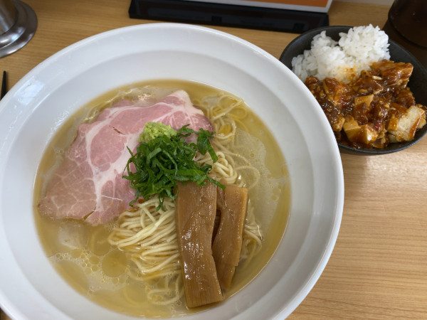 「冷やしらぁ麺 700円+ランチ麻婆丼100」@らぁ麺NOBU 川越店の写真