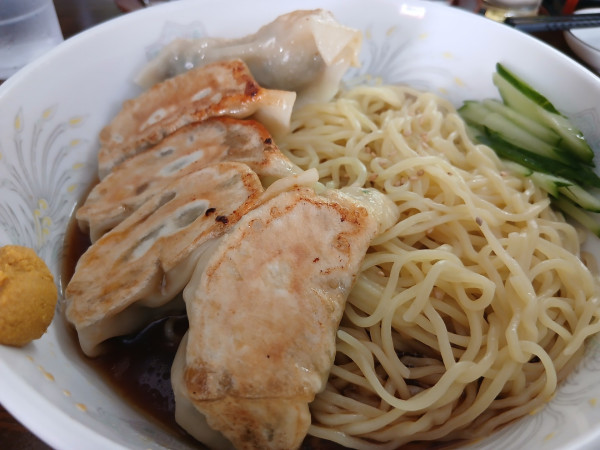 「ギョウザ冷メン 850円」@まんぷく亭の写真