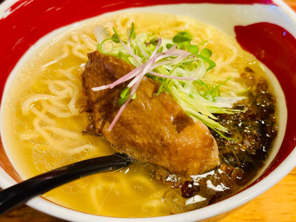 「塩鶏そば【900円】」@麺場 浜虎 横浜店の写真