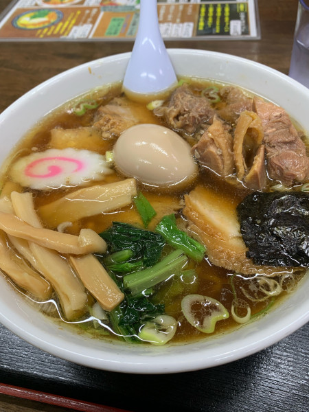 「金丸本店中華そば(豚チャーシュー・煮卵入り)」@金丸本店の写真