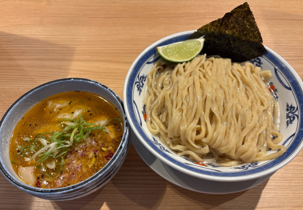「ワンタン鰹昆布水つけ麺（塩）」@中華そば 千乃鶏 志木店の写真
