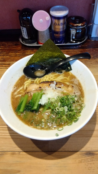 「鶏白湯らーめん」@五代目らーめん処 まるは商店の写真