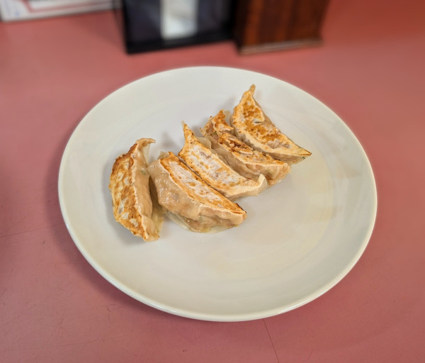 「餃子(ハーフ)」@餃子飯店の写真