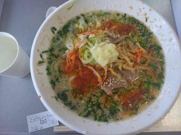 「コッテリ醤油レバーラーメン７００円、選択太麺」@とん平食堂 柏店の写真