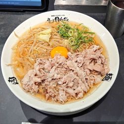 冷やし肉そば：肉盛りそば麺大盛り