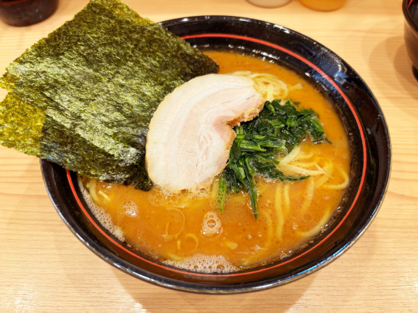 「ラーメン 並　900円」@横浜家系らーめん 武蔵家の写真