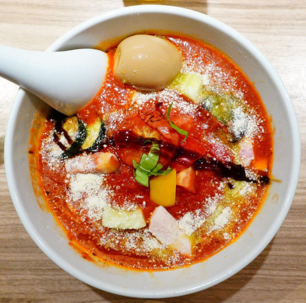 「【期間限定】完熟トマトの冷やしそば（細麺）＋半熟煮卵＋生ビール」@麺や 豊の写真