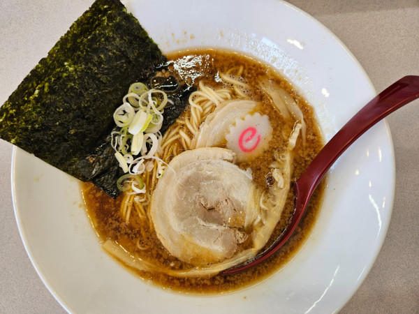 「しょうゆらーめん」@らーめん集の写真