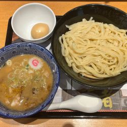 ＜期間限定＞ 濃厚魚介豚骨つけ麺 頑者