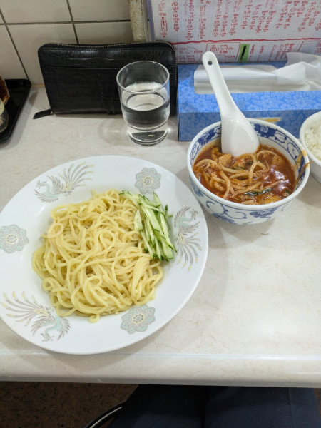 「ひやあつ(辛い) ライス」@中華料理 おおくまの写真