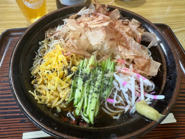 「冷しおろし800円+ビール（大瓶）600円」@そば処 双葉家の写真
