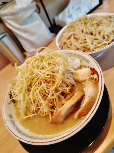 「つけ麺(大)(1,200円)」@豚山 武蔵村山店の写真
