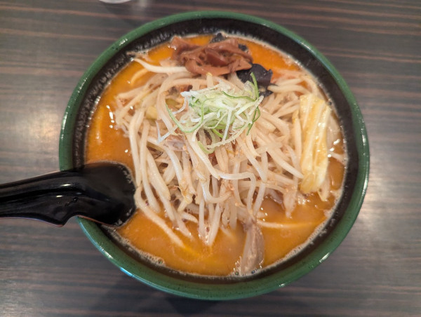 「辛みそラーメン900円」@めんや 蔵の写真
