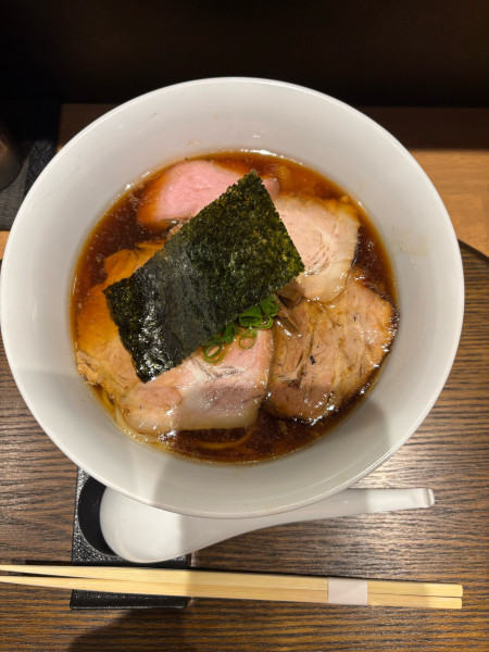 「特上醤油ラーメン」@らぁ麺や 嶋の写真