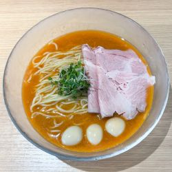 冷やしオマール海老ラーメン(玉ねぎ抜き、うずら増し)