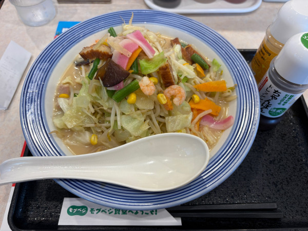 「野菜たっぷりちゃんぽん　990円」@長崎ちゃんぽん リンガーハット 府中西府町店の写真