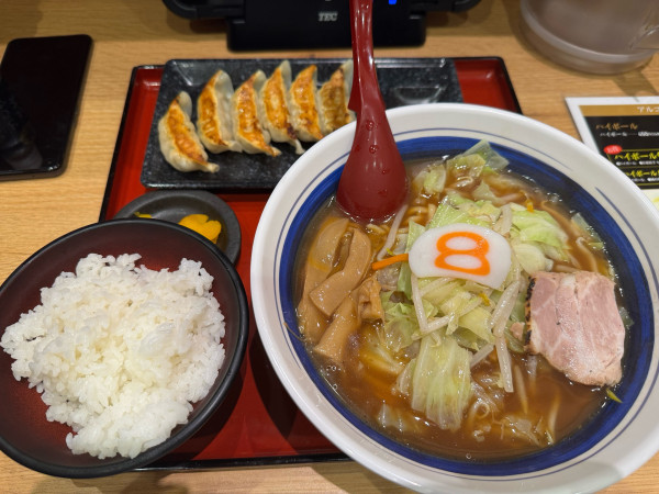 「醤油ラーメン餃子ライスセット」@8番らーめん くるふ福井駅店の写真