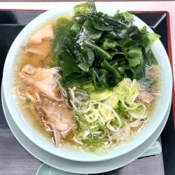 わかめ中華そば 850円