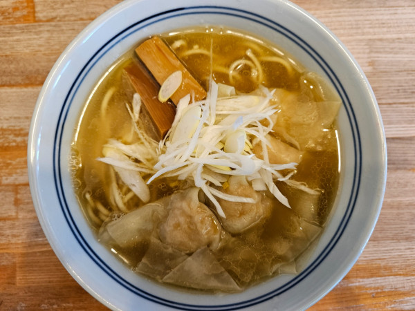 「塩じゃこだしワンタンめん」@支那そばや翠月の写真