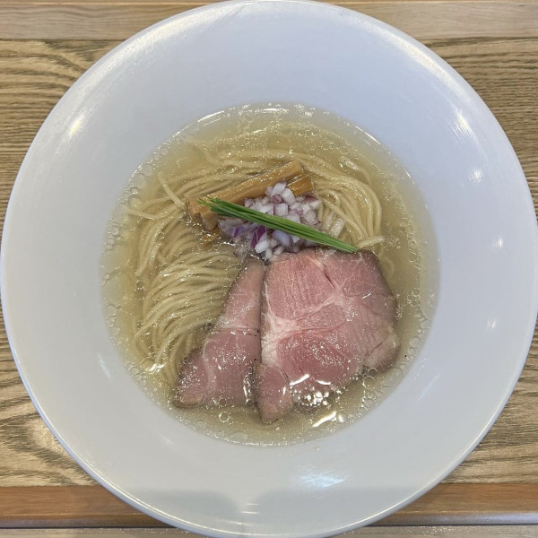 「宍道湖しじみ中華蕎麦〈塩〉」@宍道湖しじみ中華蕎麦 琥珀 東京本店の写真